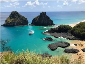 vista do arquipélago Fernando de Noronha em Pernambuco