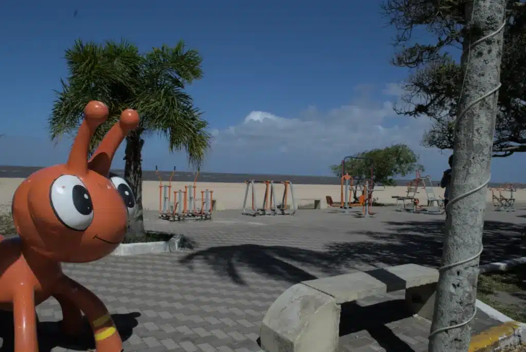 bairros-de-pelotas-calcadao-da-praia-do-laranjal