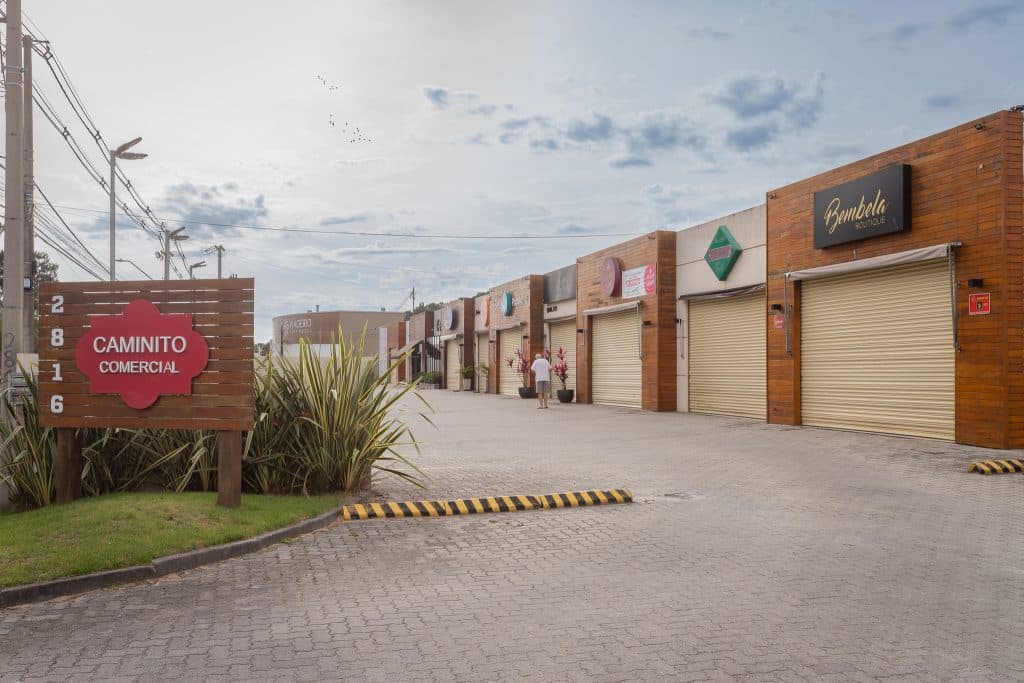Caminito Comercial na Avenida Adolfo Fetter em Pelotas